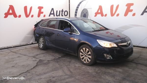 Para Peças Opel Astra J Sports Tourer (P10) - 3