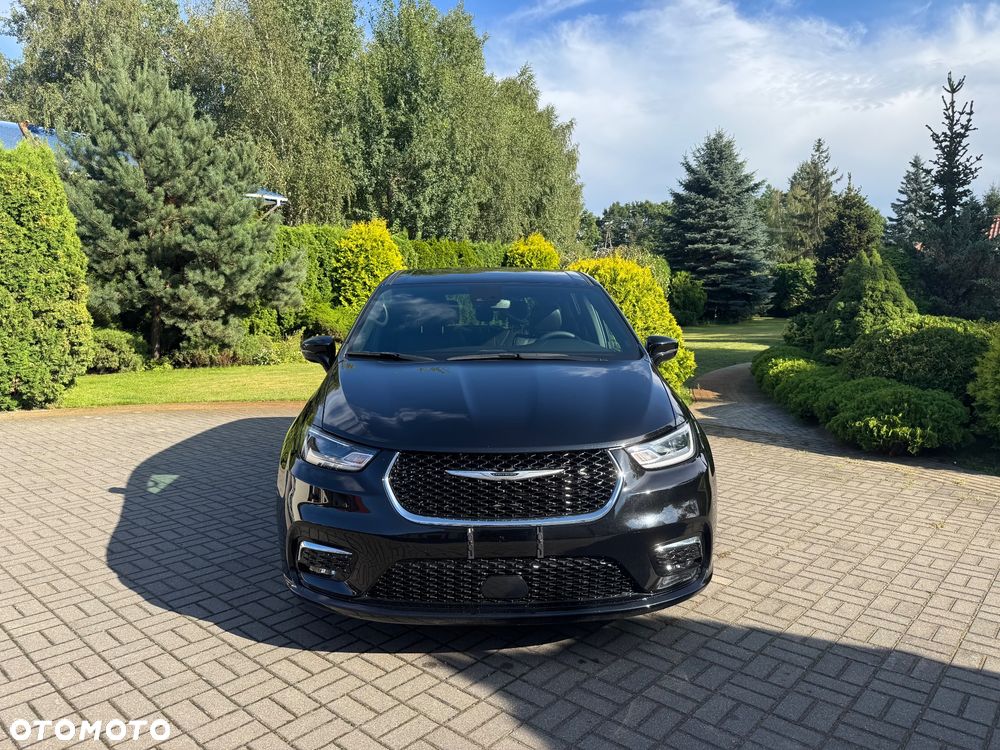 Chrysler Pacifica - 16