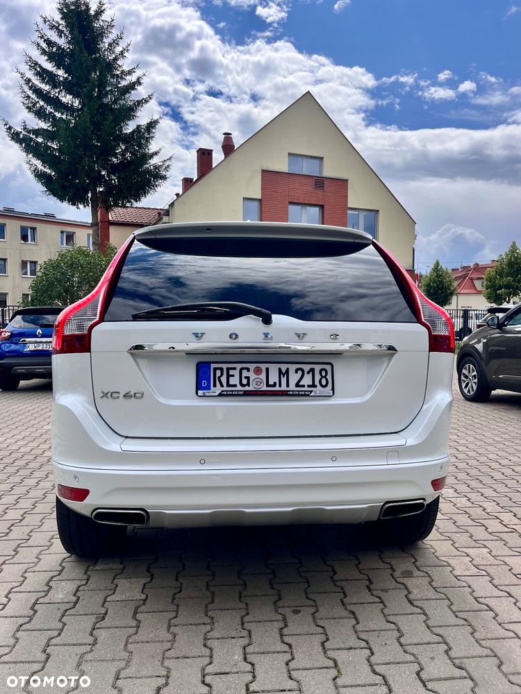 Volvo XC 60 D4 Drive-E Ocean Race - 11