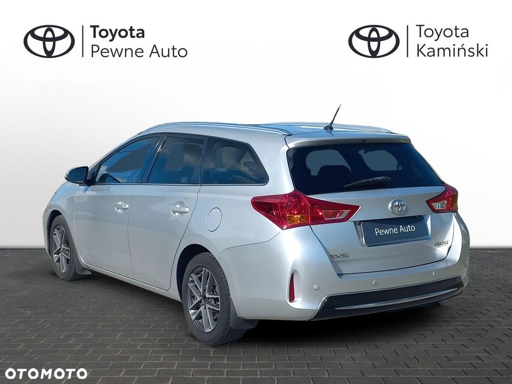 Toyota Auris 2.0 D-4D Premium - 3