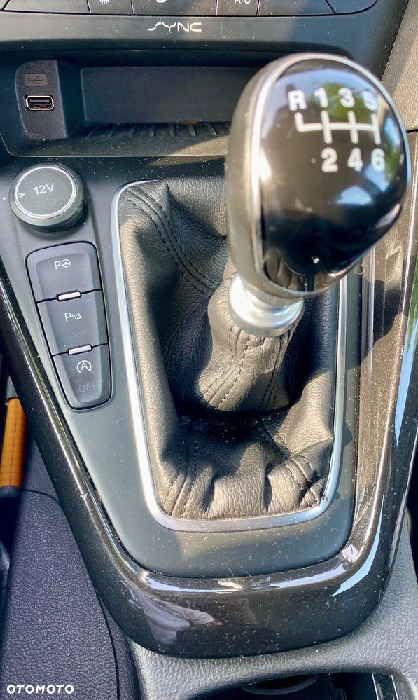 Ford Focus 1.0 EcoBoost Gold X (Trend) - 16