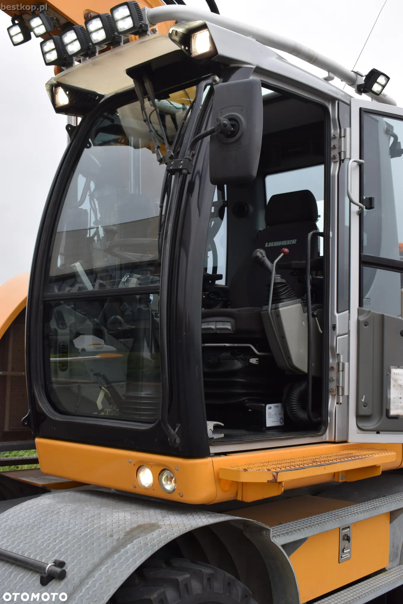 Liebherr A918 Compact Litronic - 28