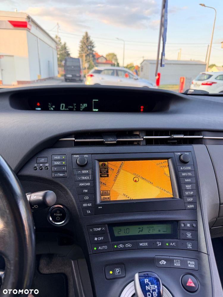 Toyota Prius - 12