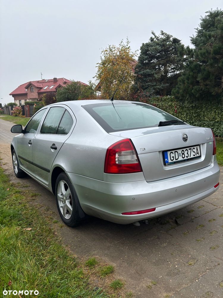 Skoda Octavia 2009 photo 4