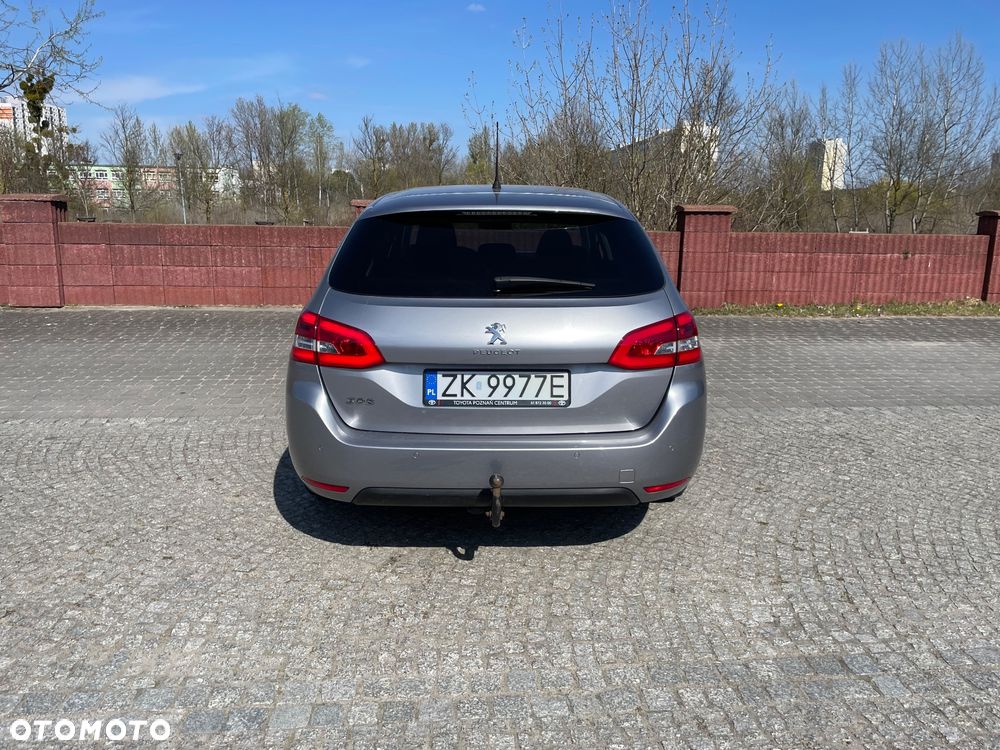 Peugeot 308 1.2 PureTech GPF Allure S&S - 6