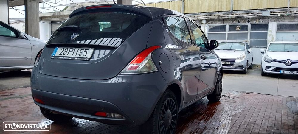 Lancia Ypsilon 1.2 S&S Gold - 9