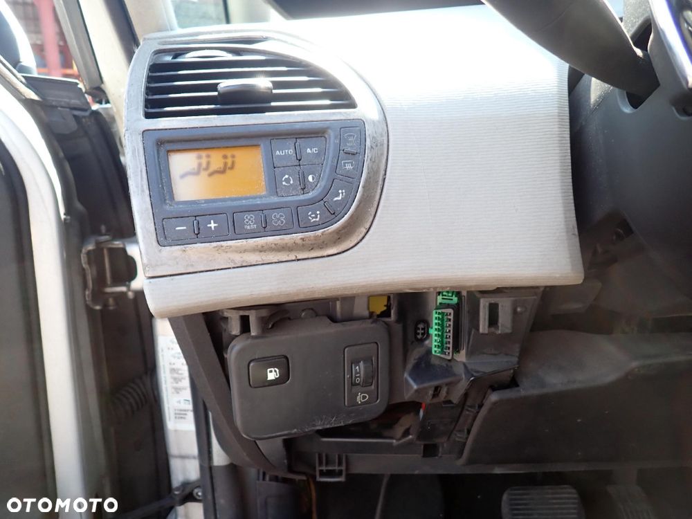 CZĘŚCI - Citroen C4 Picasso I 2,0 HDI 136KM RHJ GRAND PÓŁAT lakier EZR 2007r. INDEX - 10110 - 15