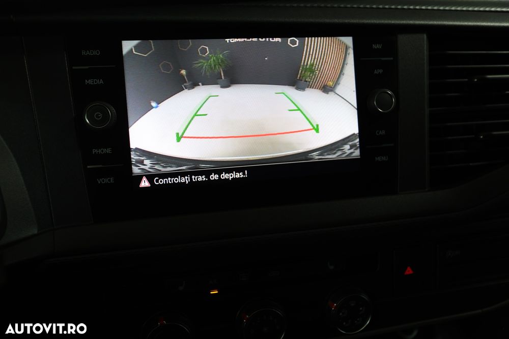 Volkswagen Caravelle LR Highline DSG - 18