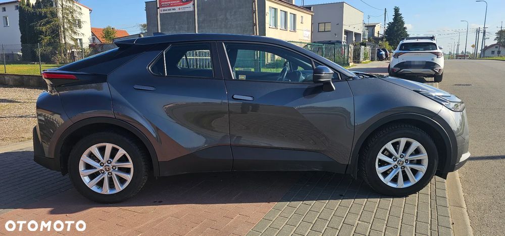 Toyota C-Hr 2024 photo 2