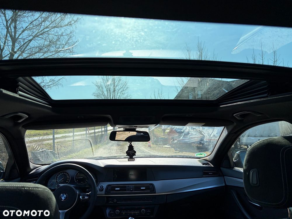 BMW Seria 5 520d xDrive - 17