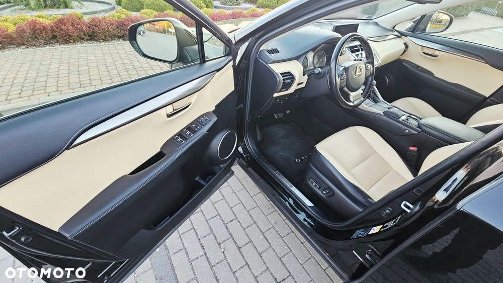 Lexus NX 300 Comfort AWD - 28