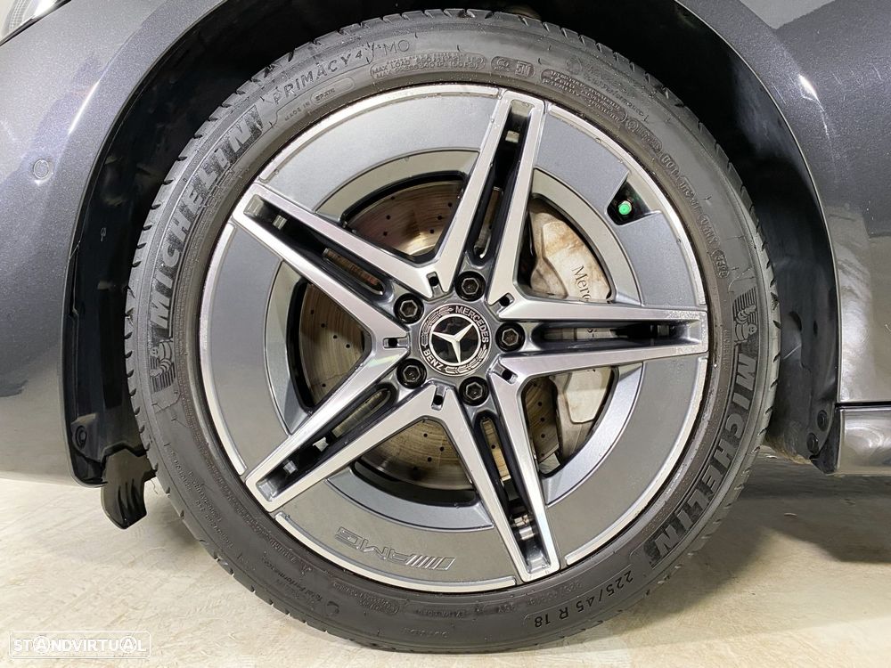 Mercedes-Benz C 300 e AMG Line - 24