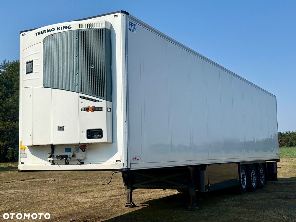 Schmitz Cargobull SCHMITZ / CHLODNIA / THERMO KING SLX 300 / DOPELSTOCHK/KOSZ NA PALETY/ 5 sm ROK PRODUKCJI: 2011 - 2