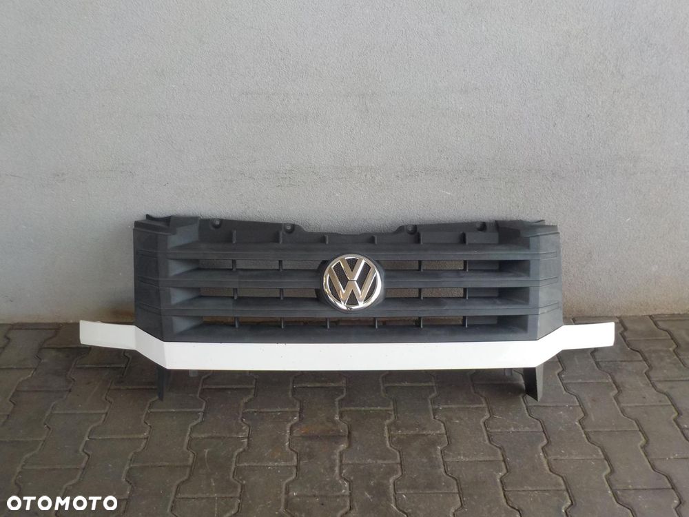 VW CRAFTER LIFT GRILL ATRAPA PAS PRZEDNI BLACHA - 1