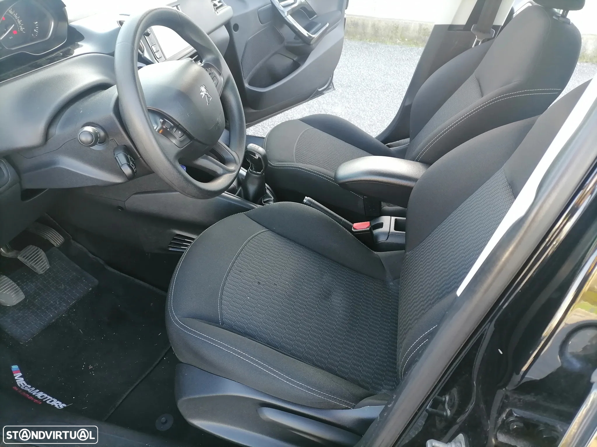 Peugeot 208 1.6 BlueHDi Style - 7