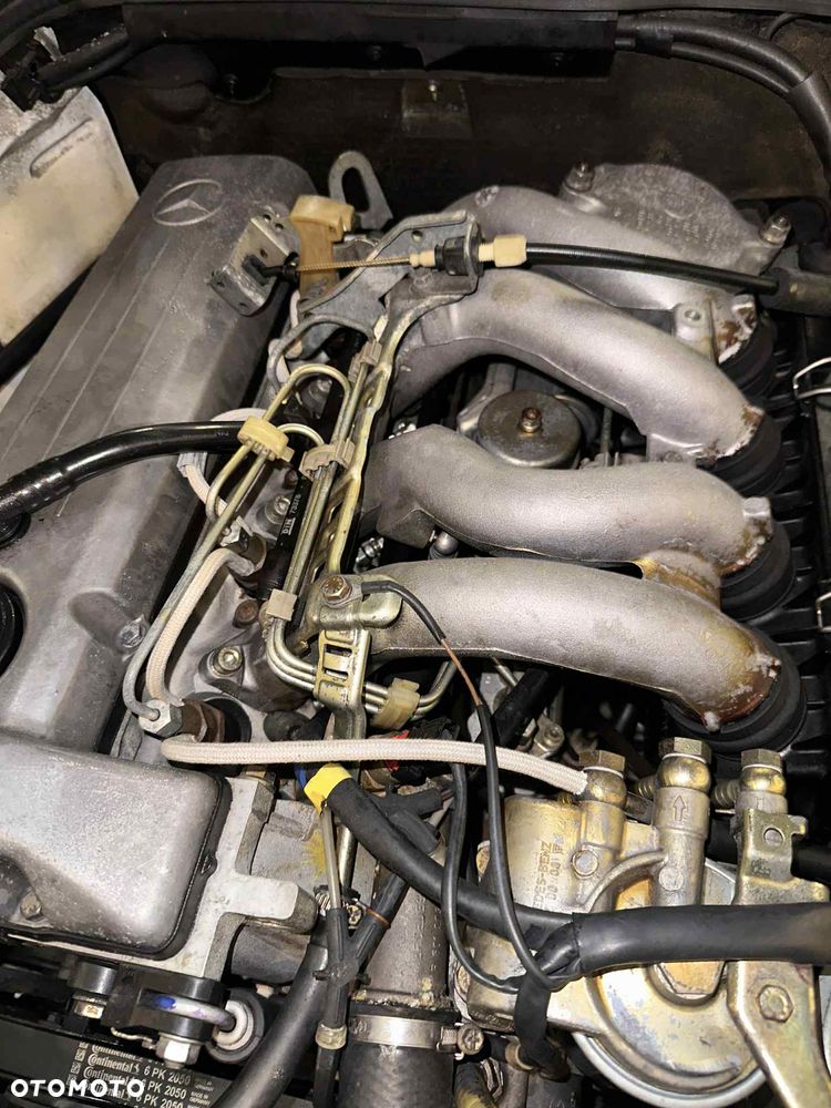 Mercedes-Benz W201 (190) - 12