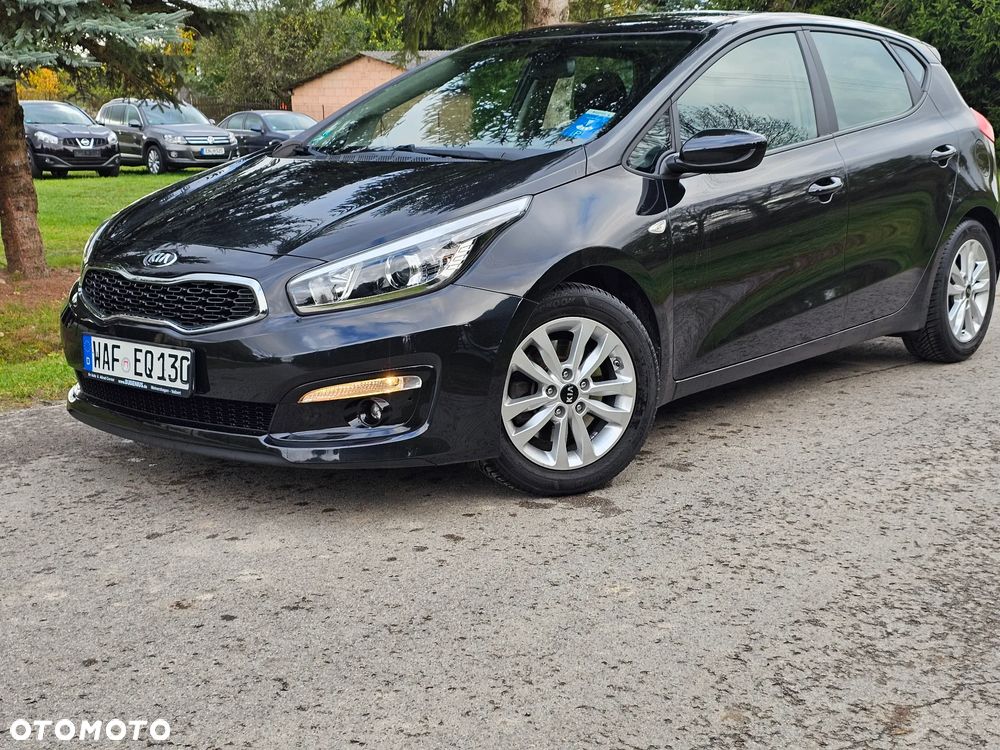 Kia Ceed 1.4 CVVT UEFA EURO 2016 - 23