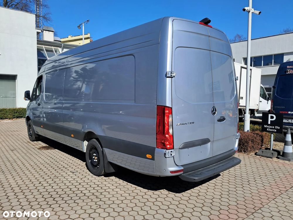 Mercedes-Benz Sprinter 319 - 7