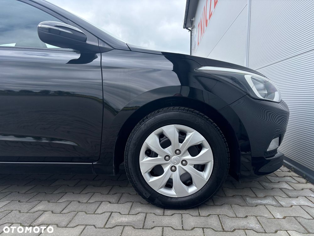 Hyundai i20 blue 1.2 Classic - 14