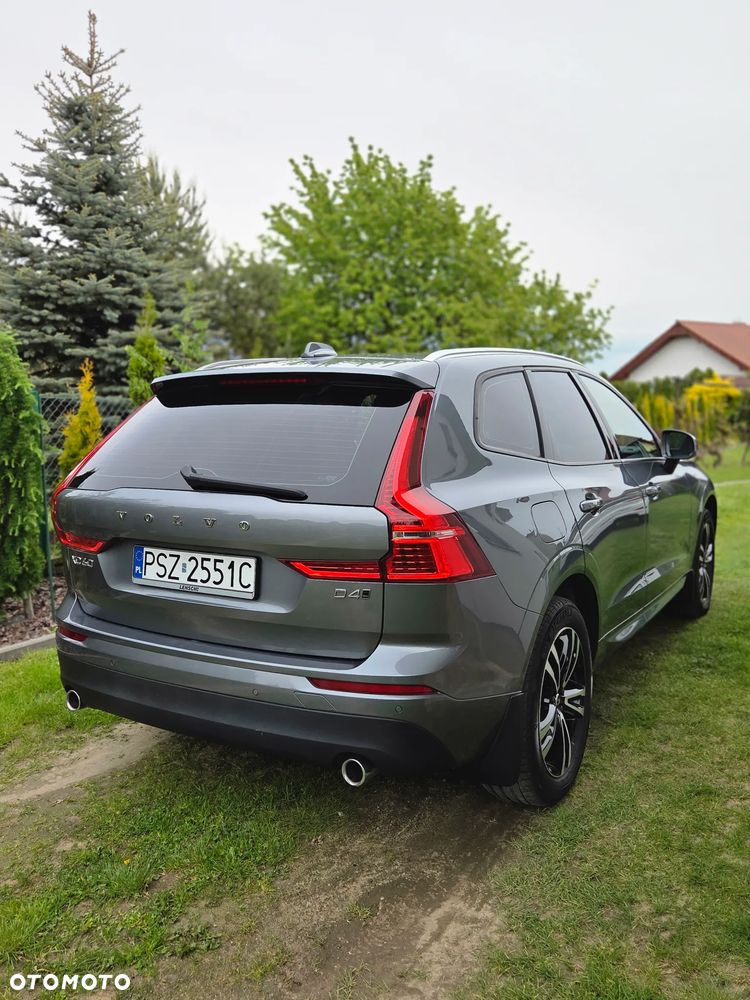 Volvo XC 60 D4 AWD Geartronic Momentum - 4