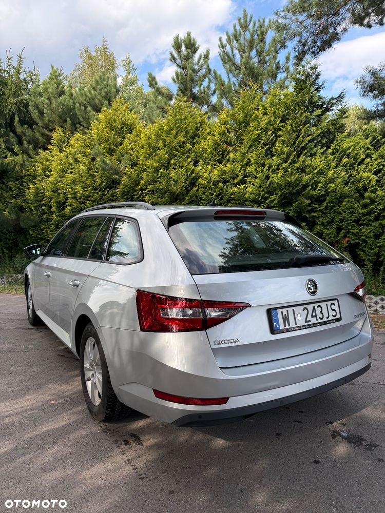 Skoda Superb 2.0 TDI Ambition - 6