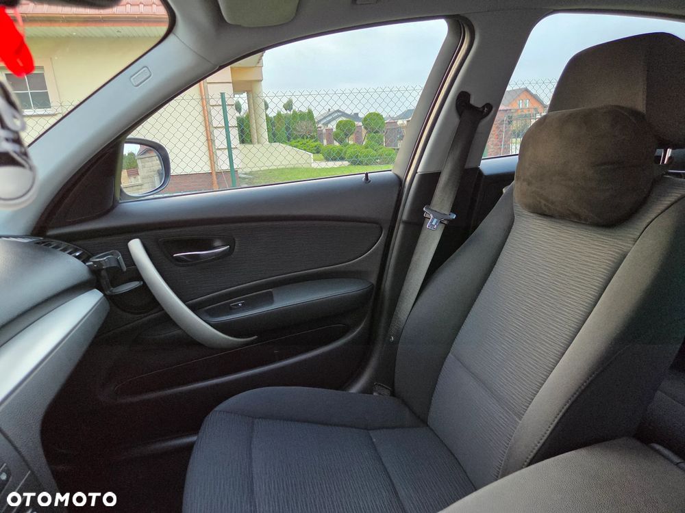 BMW Seria 1 116i - 32