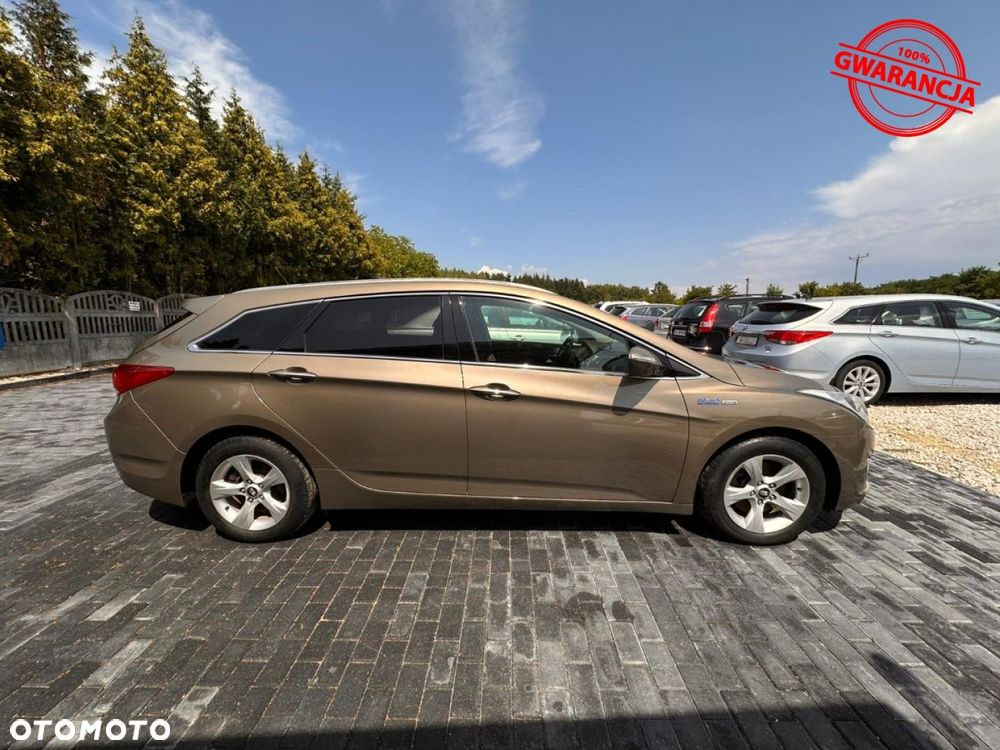Hyundai i40 Kombi blue 1.6 Family+ - 11