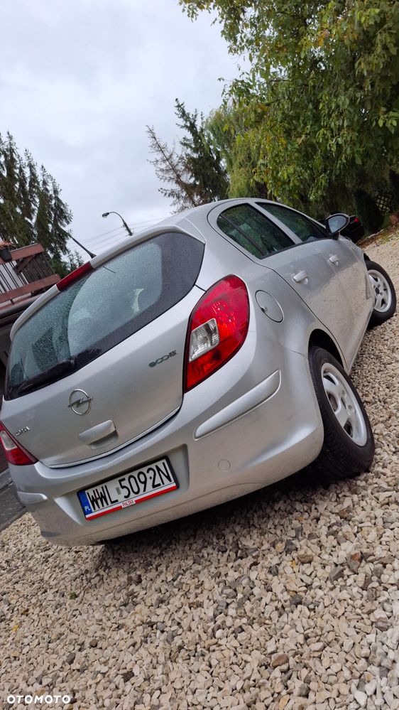 Opel Corsa 1.2 16V Essentia - 14