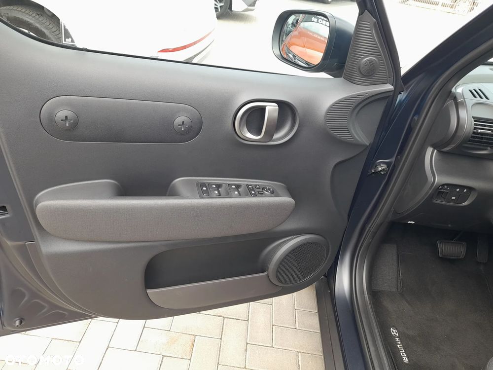 Hyundai Inster 49kWh Modern - 10