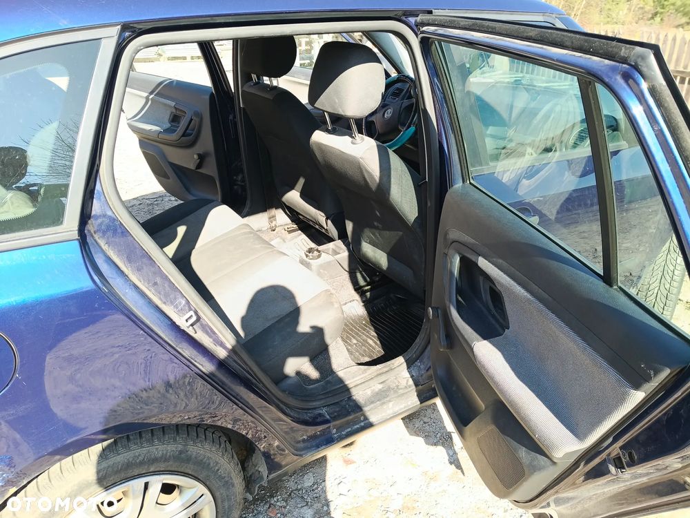 Skoda Fabia 1.2 12V Ambiente - 6