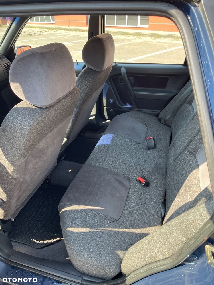 Volvo Seria 400 - 13