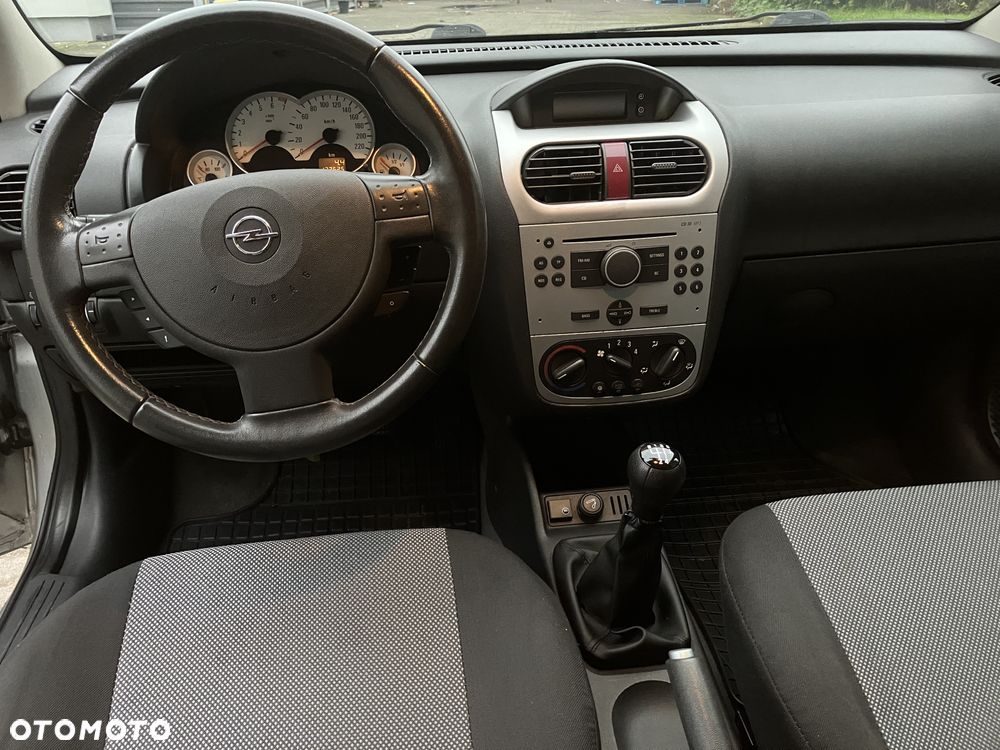 Opel Corsa 1.2 16V Cosmo - 14