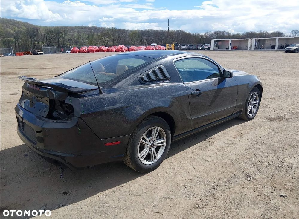 Ford Mustang 3.7 V6 Premium - 8