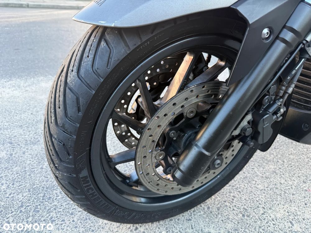 Yamaha X-max - 14