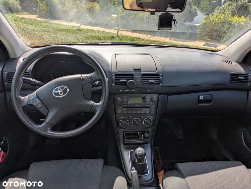 Toyota Avensis 1.8 VVT-i Terra - 17