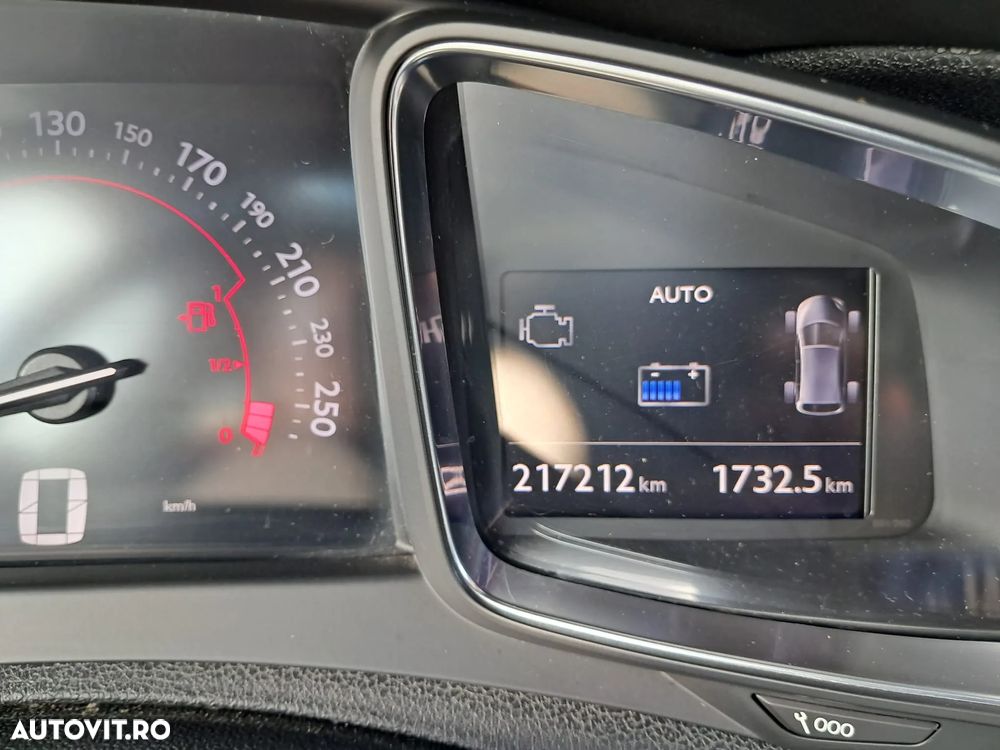 Citroën DS5 Hybrid4 EGS6 SoChic - 20