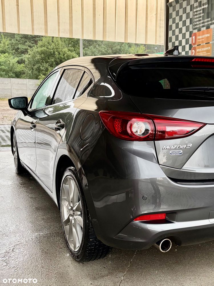 Mazda 3 - 4