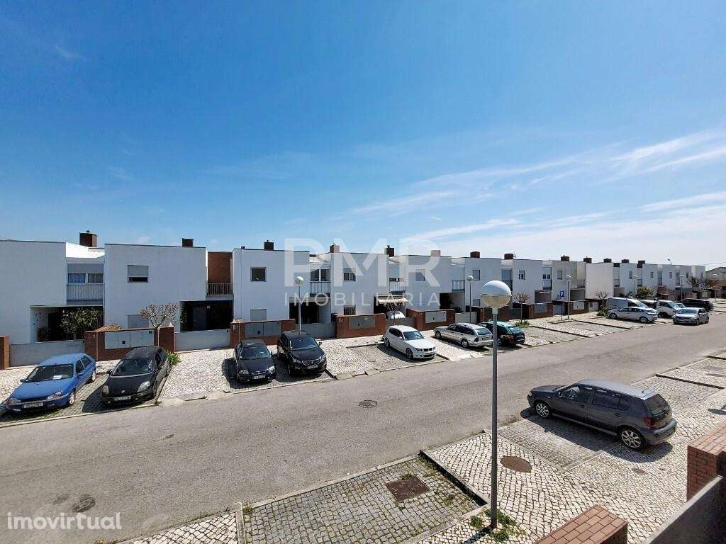 Moradia T4 em Santa Clara - Grande imagem: 3/23