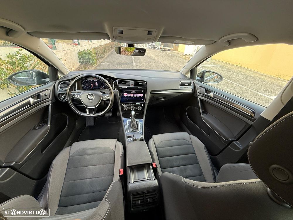 VW Golf Variant 1.6 TDi Highline DSG - 44