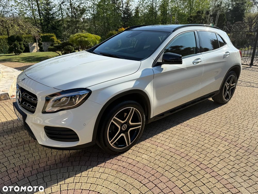 Mercedes-Benz GLA 220 4-Matic AMG Line - 9