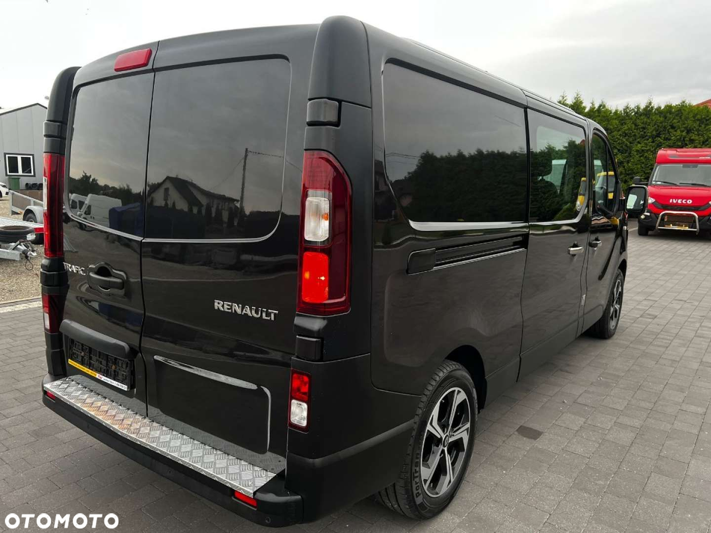 Renault Trafic Long  doka 6-osobowy - 21