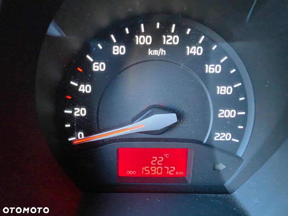 Kia Rio 1.2 Dream Team Edition - 32
