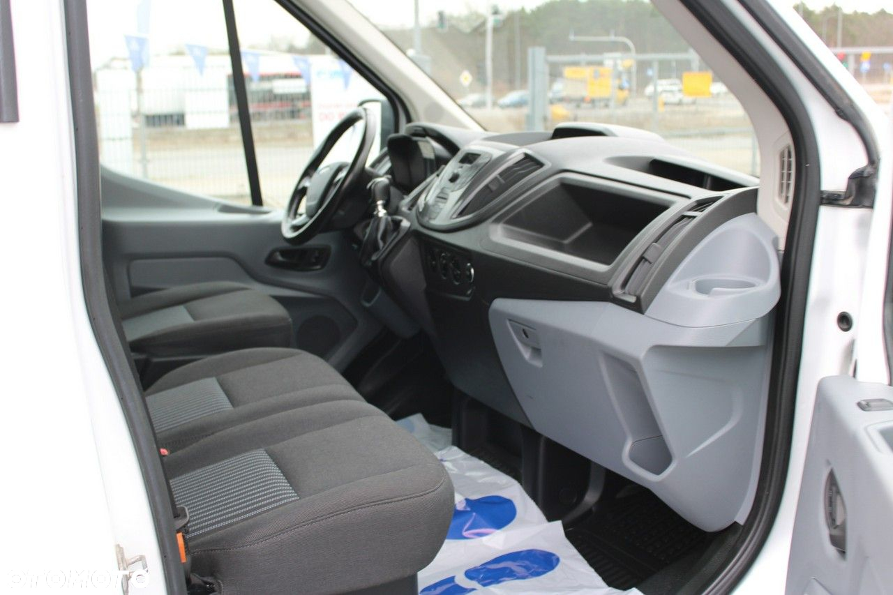 Ford Transit - 28