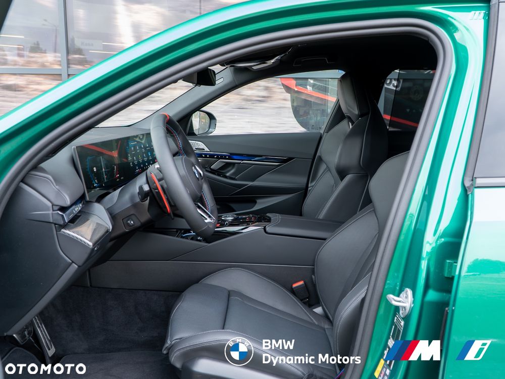 BMW M5 xDrive - 19