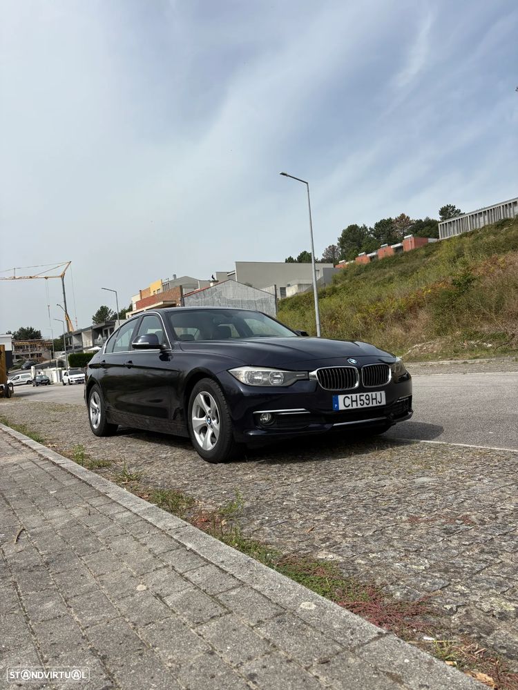 BMW 320 2012 photo 4