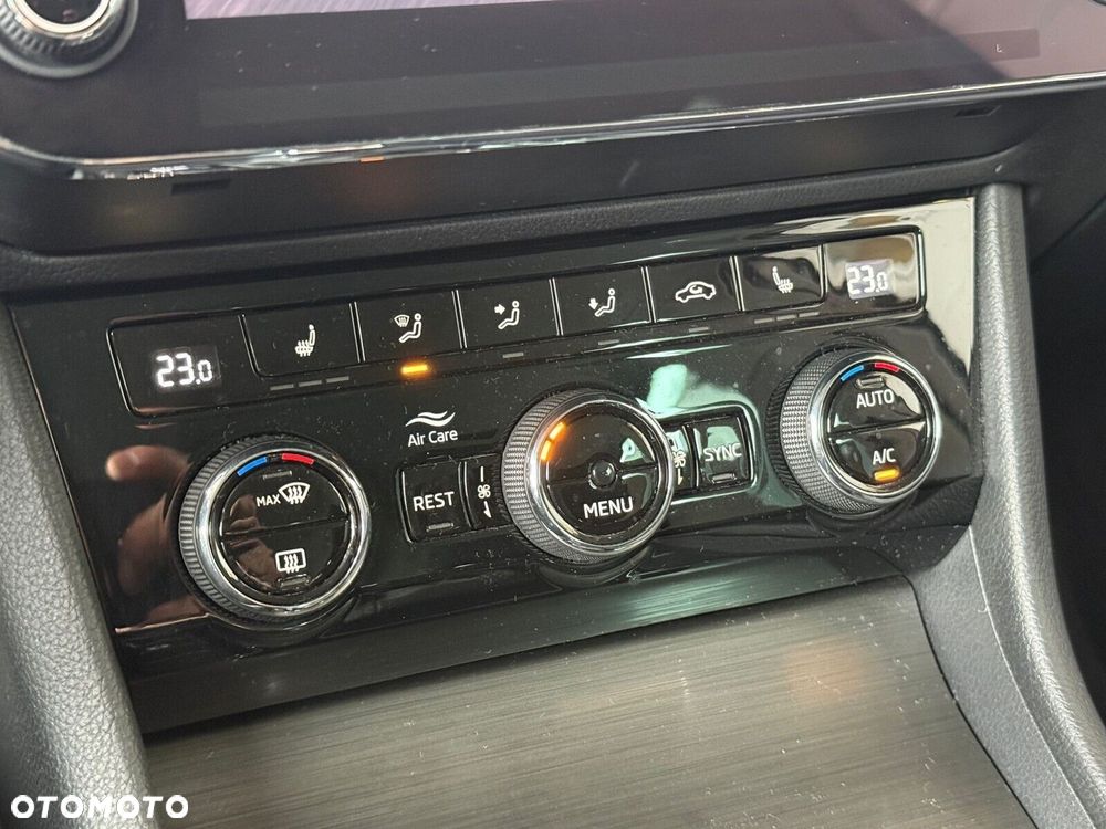 Skoda Superb 2.0 TDI SCR Style DSG - 27