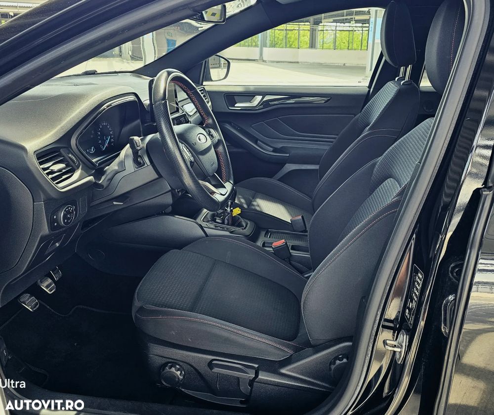 Ford Focus 1.5 EcoBoost Start-Stopp-System ST-LINE - 10