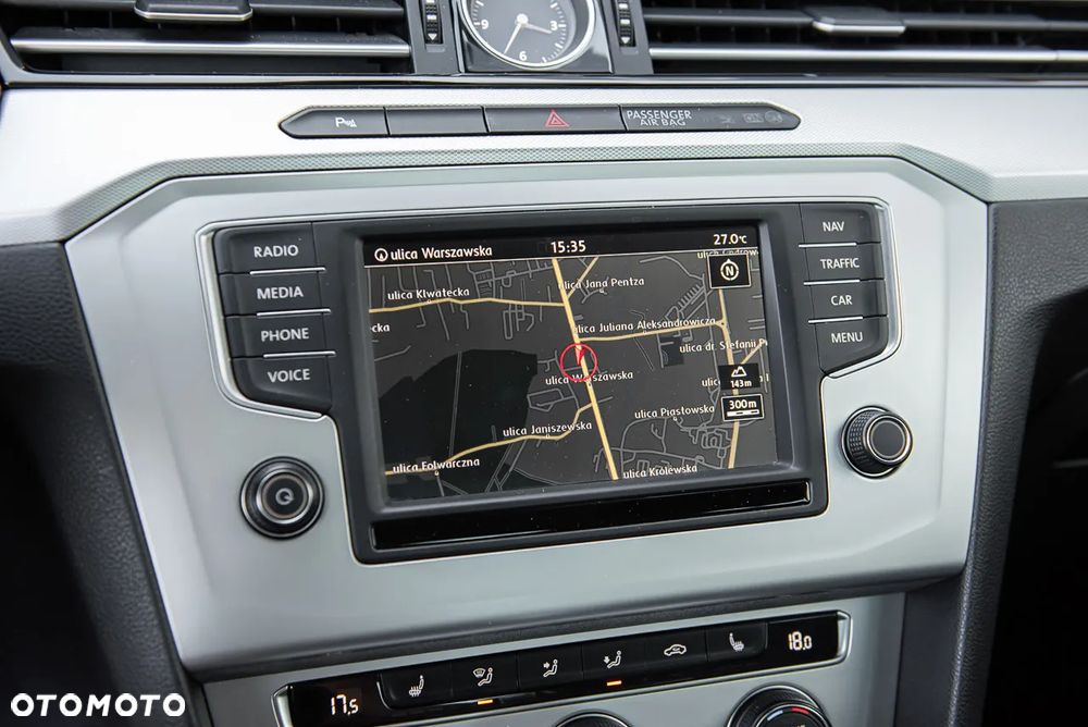 Volkswagen Passat - 23