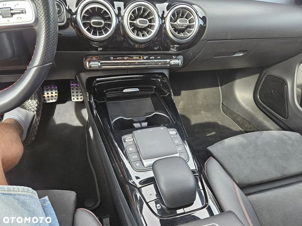 Mercedes-Benz CLA AMG 35 4Matic B AMG Speedshift 8G-DCT AMG Line Advanced Plus - 30