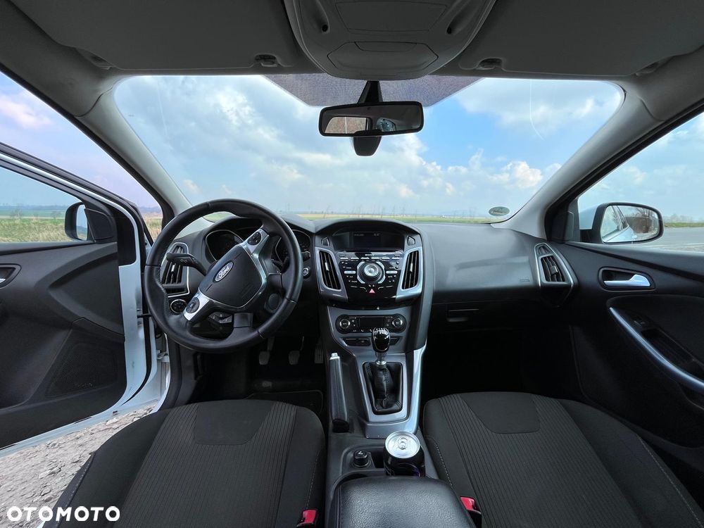 Ford Focus 1.6 TDCi DPF Start-Stopp-System SYNC Edition - 9